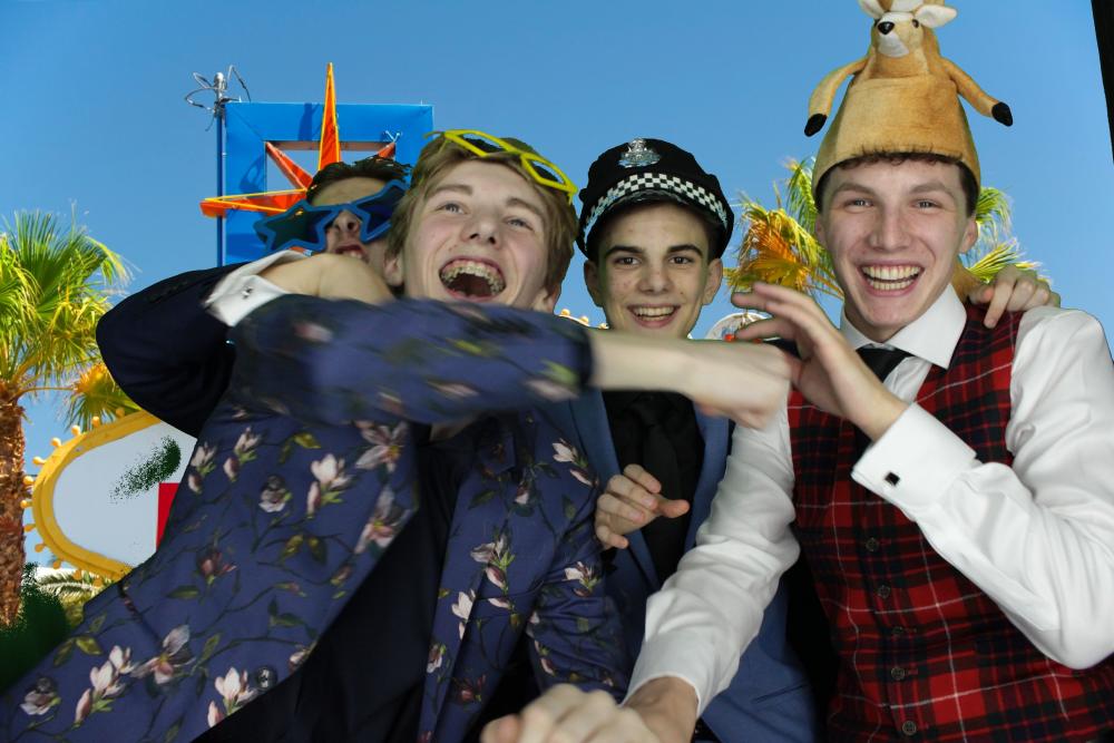 Christ School Prom | View more photos from the event at gallery.myphotoboothexperience.co.uk/u/MyPhotoBoothExperienceLtd/Christ-School-Prom